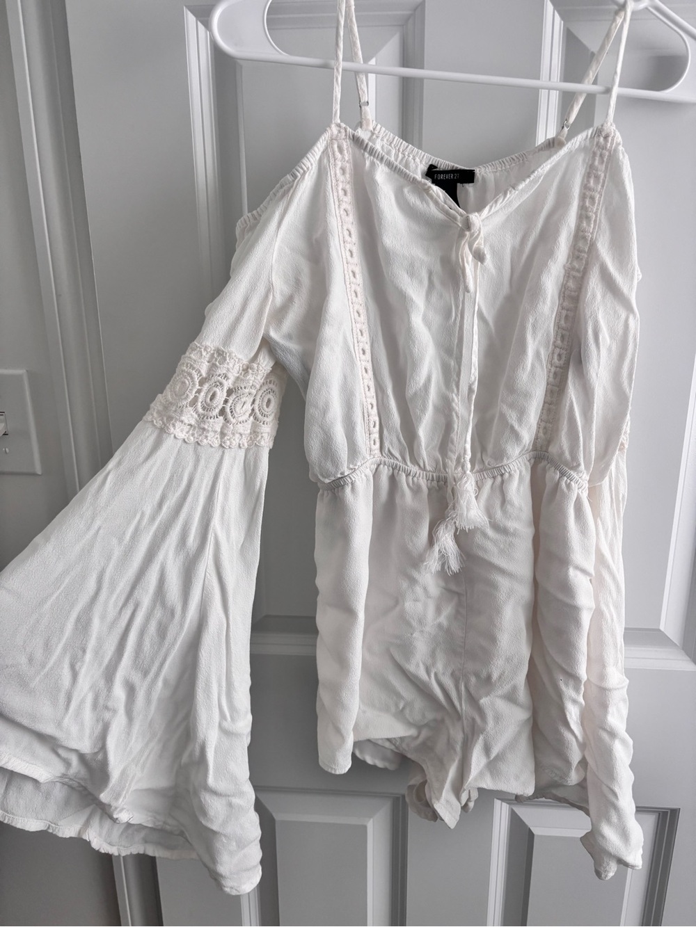 Flowy White Lace-Detail Women's Top by Forever 21